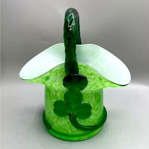 Vintage Jussis Keramik Marie Hamm Finland Glass Shamrock Basket Mint